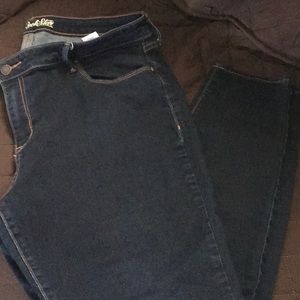 Straight leg stretch denim jeans